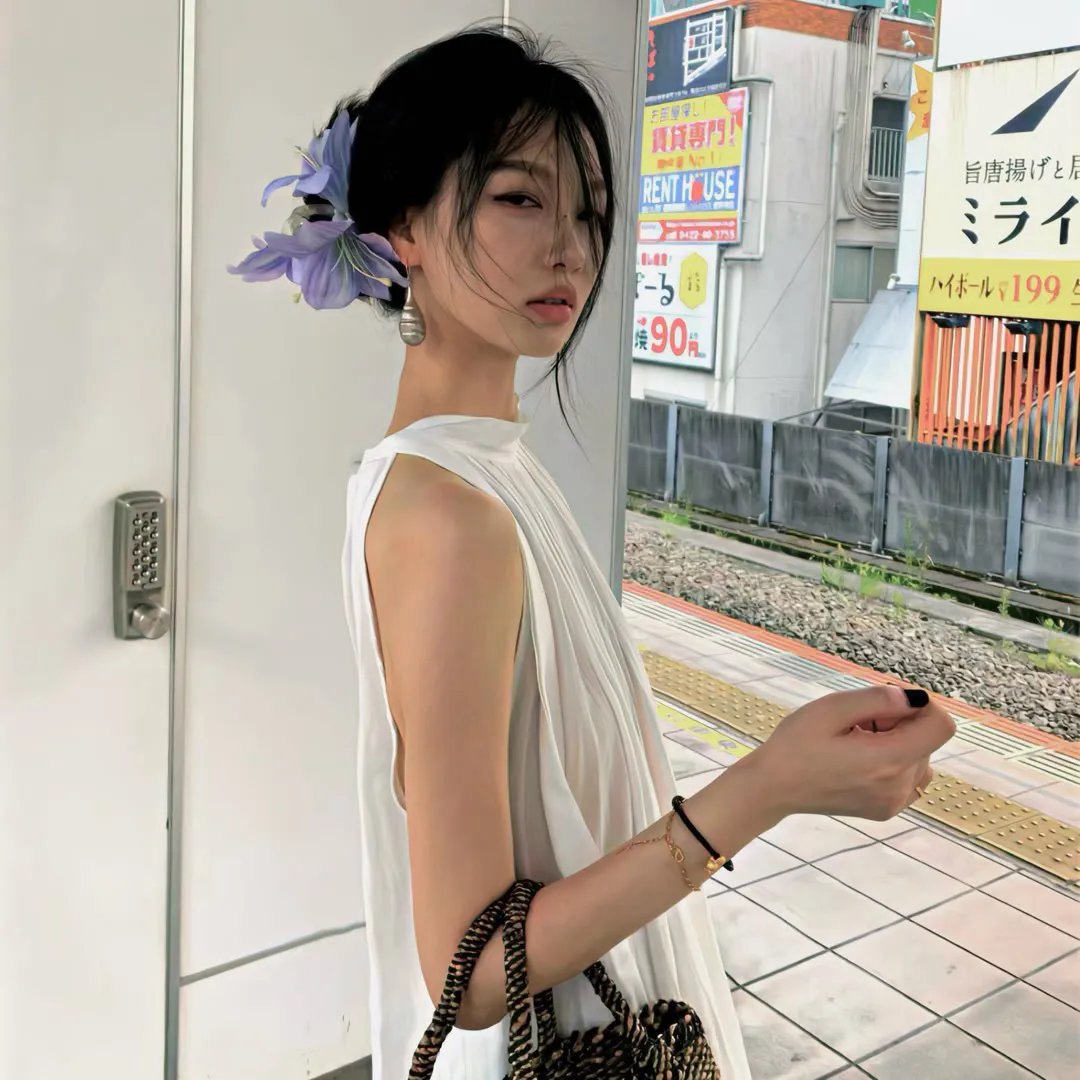 诈骗女神 封面